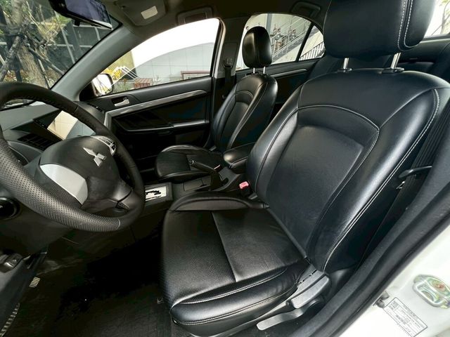 MITSUBISHI三菱 LANCER IO  第13張相片