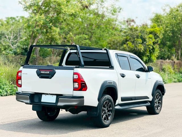TOYOTA豐田 HILUX  第4張相片