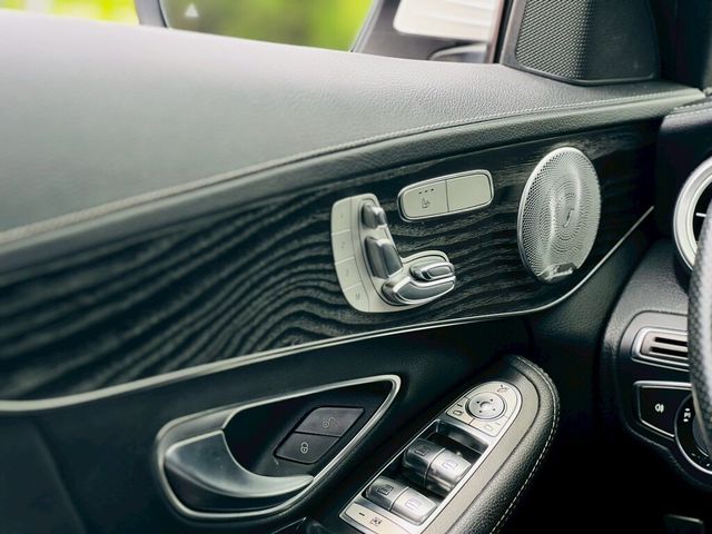 M-BENZ賓士 C300  第9張相片