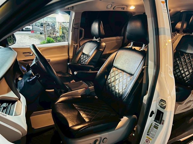 TOYOTA豐田 SIENNA  第11張相片