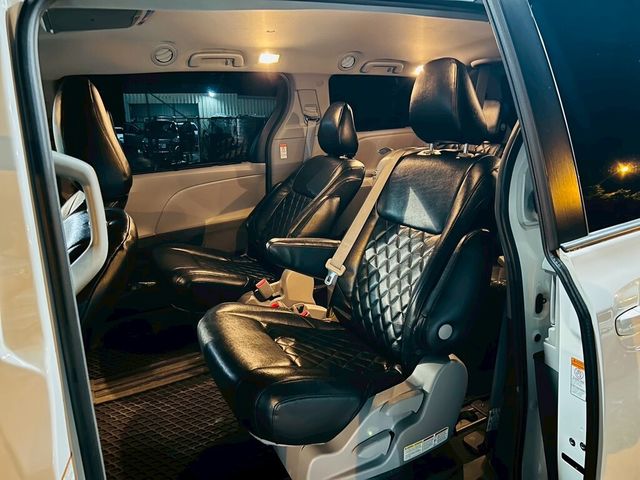 TOYOTA豐田 SIENNA  第12張相片