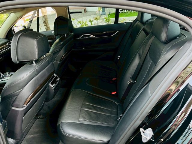 BMW寶馬 730D  第13張相片