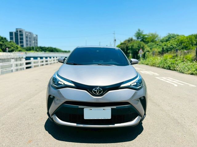 TOYOTA豐田 C-HR  第2張相片