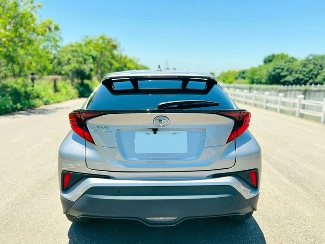 TOYOTA豐田 C-HR  第3張相片