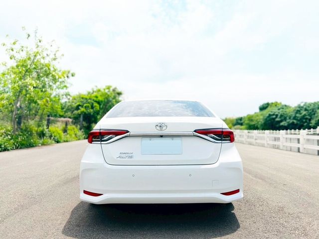 TOYOTA豐田 ALTIS  第3張相片