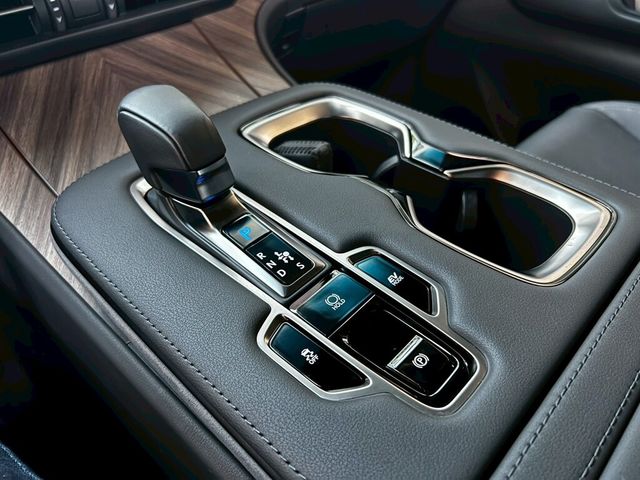 LEXUS凌志 LM350H  第12張相片