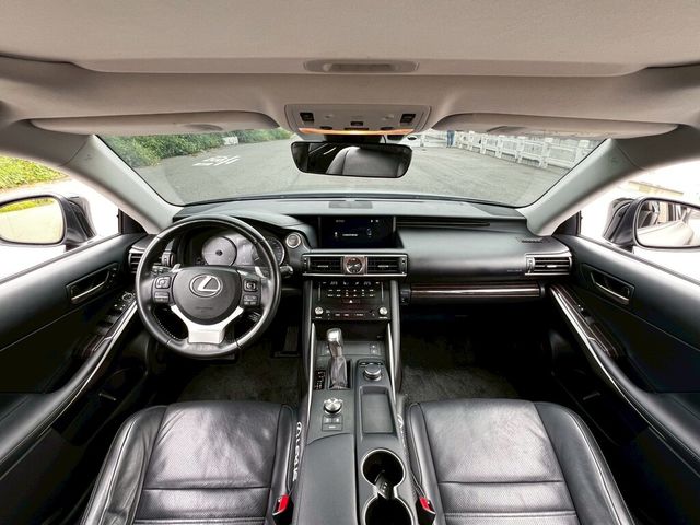 LEXUS凌志 IS200T  第6張相片