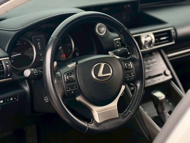 LEXUS凌志 IS200T  第8張相片