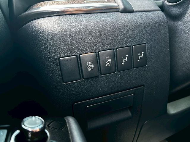 TOYOTA豐田 ALPHARD  第8張相片