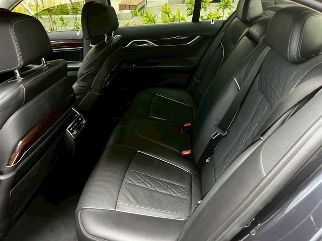 BMW寶馬 730I  第16張相片