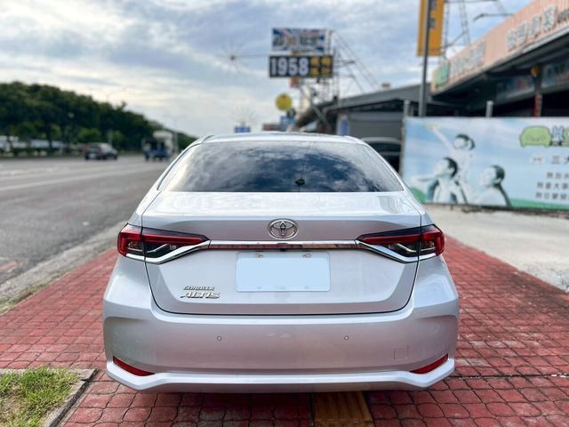 TOYOTA豐田 ALTIS  第3張相片