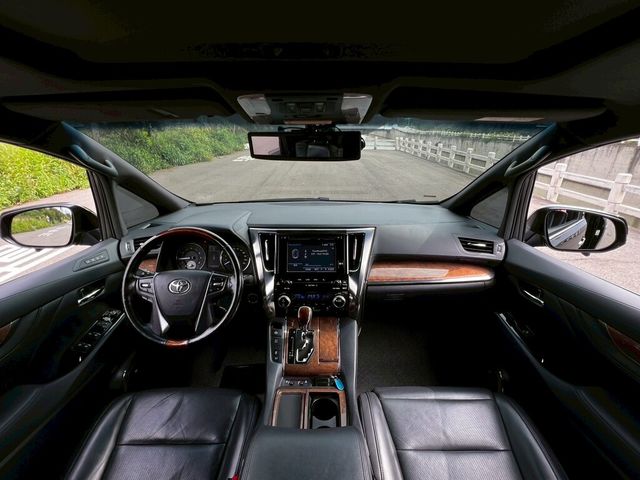 TOYOTA豐田 ALPHARD  第7張相片