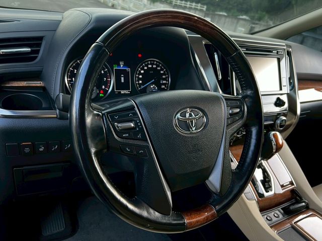 TOYOTA豐田 ALPHARD  第6張相片