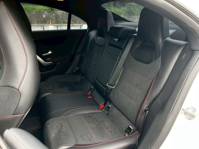 M-BENZ賓士 CLA250  第15張相片