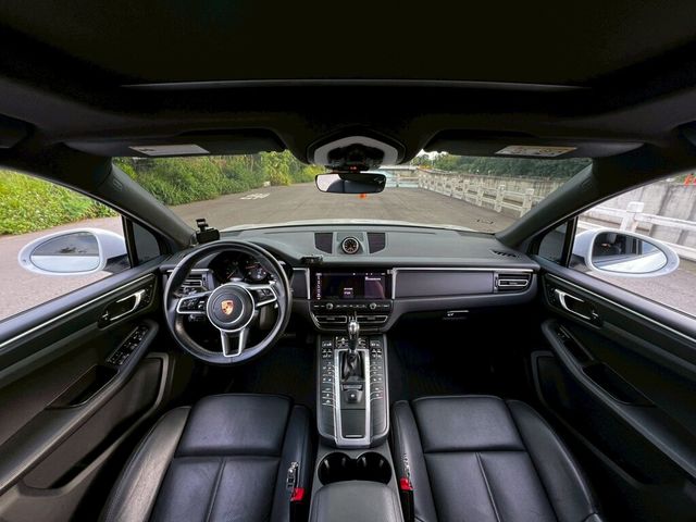 PORSCHE保時捷 MACAN  第7張相片