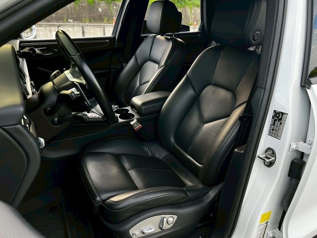 PORSCHE保時捷 MACAN  第13張相片
