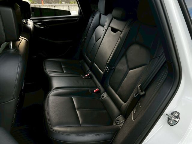 PORSCHE保時捷 MACAN  第14張相片