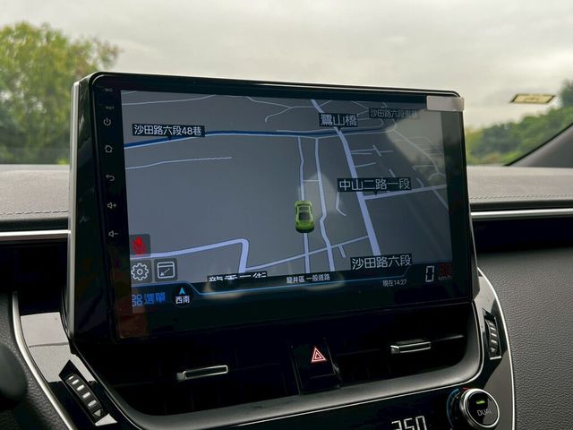 TOYOTA豐田 AURIS  第14張相片