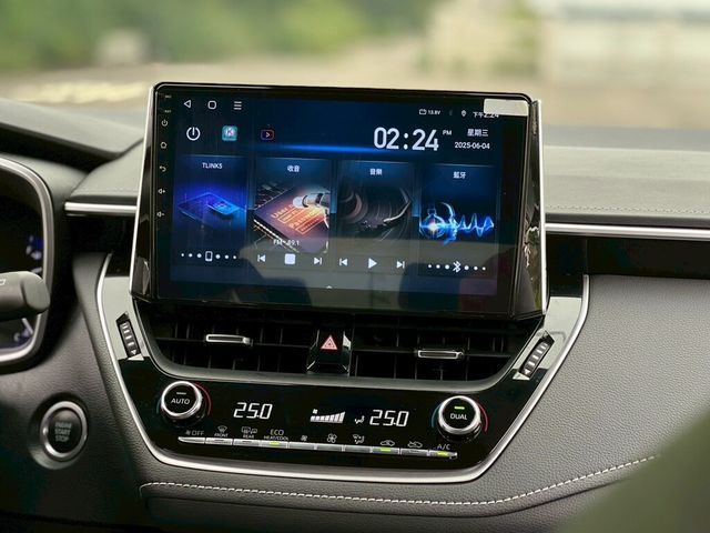 TOYOTA豐田 AURIS  第15張相片