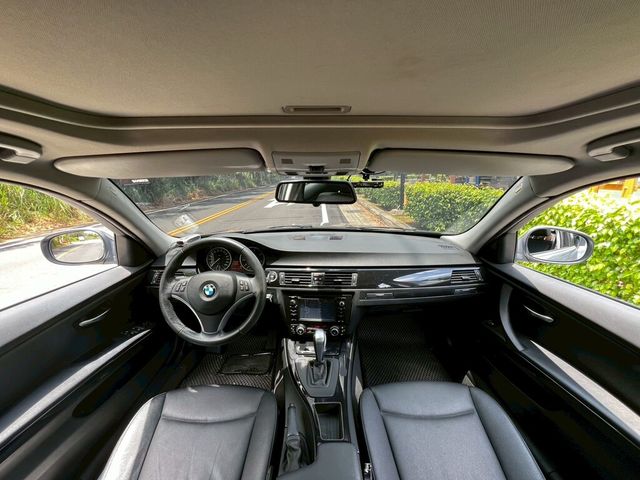 BMW寶馬 318D SEDAN  第5張相片