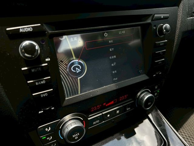 BMW寶馬 318D SEDAN  第6張相片