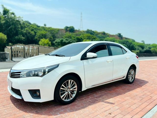 TOYOTA豐田 ALTIS  第1張相片