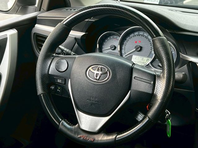 TOYOTA豐田 ALTIS  第6張相片