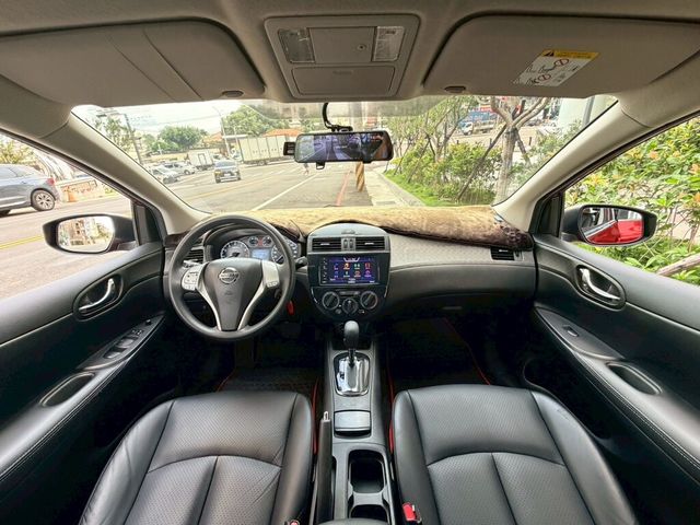 NISSAN日產 TIIDA  第5張相片