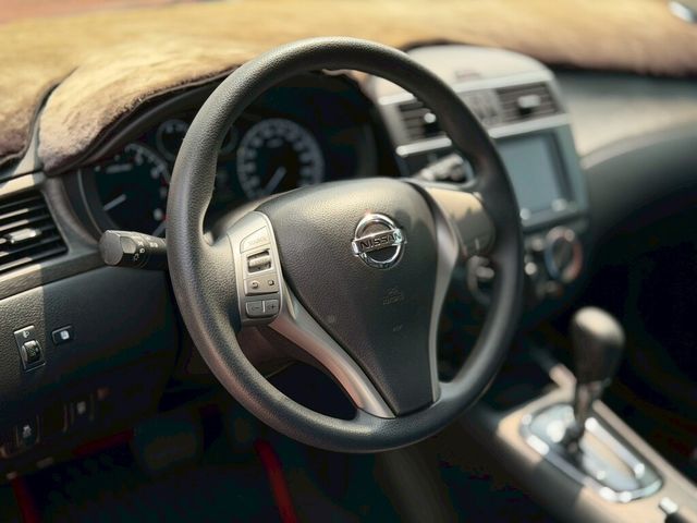 NISSAN日產 TIIDA  第6張相片