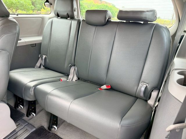 TOYOTA豐田 SIENNA  第15張相片