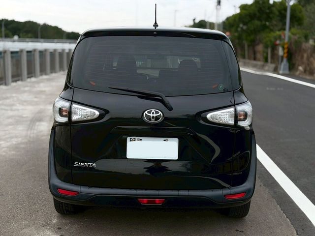 TOYOTA豐田 SIENTA  第3張相片