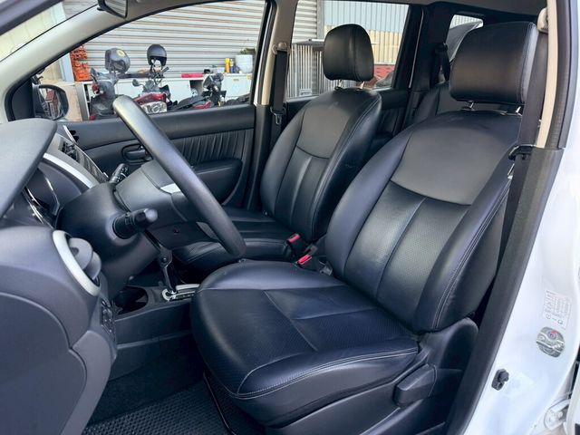 NISSAN日產 LIVINA  第8張相片