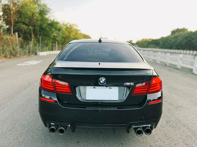 BMW寶馬 M5  第3張相片