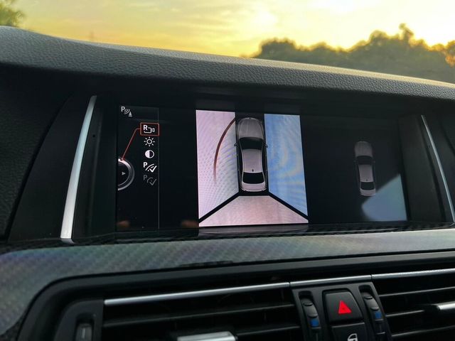 BMW寶馬 M5  第11張相片