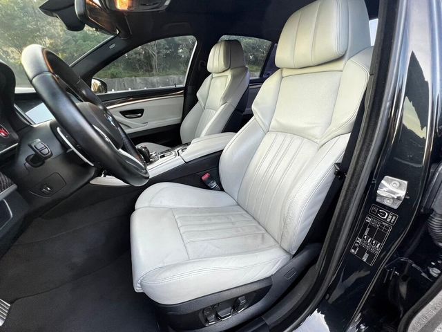 BMW寶馬 M5  第14張相片