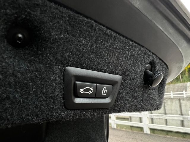 BMW寶馬 M5  第17張相片