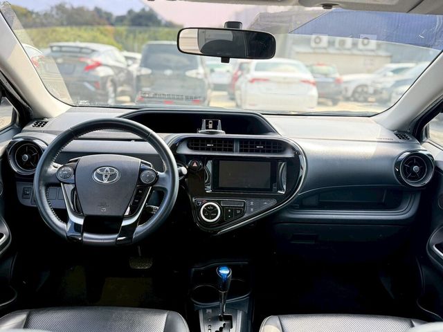 TOYOTA豐田 PRIUS C  第5張相片