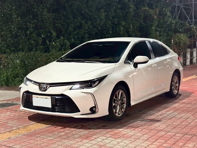 TOYOTA豐田 ALTIS  第1張相片