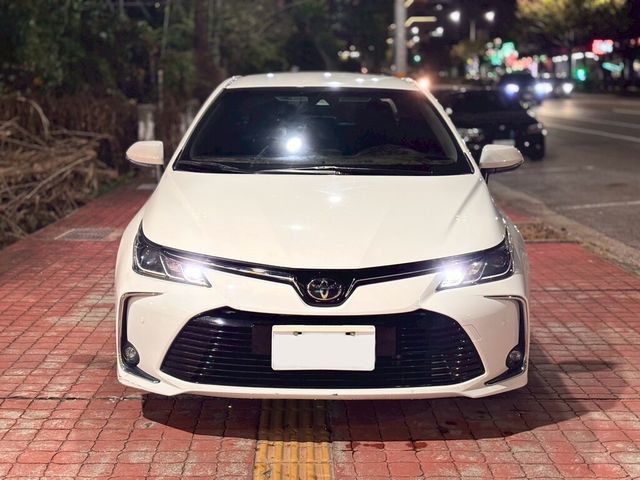 TOYOTA豐田 ALTIS  第2張相片