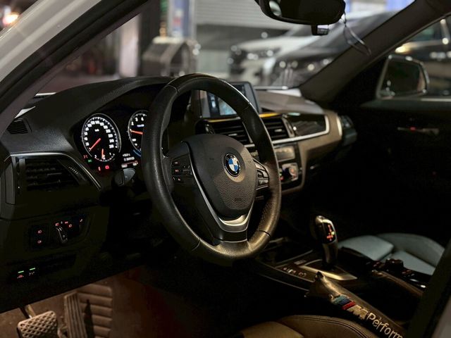 BMW寶馬 118I  第6張相片