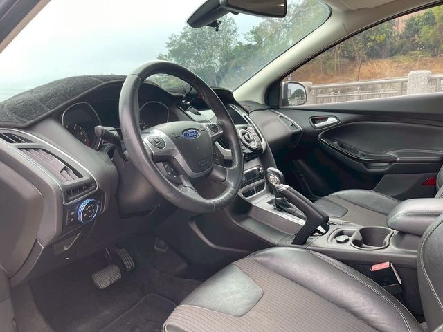 FORD福特 FOCUS  第14張相片