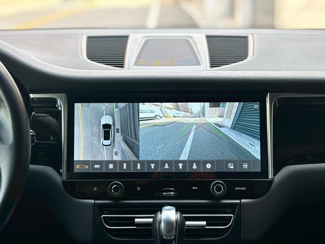 PORSCHE保時捷 MACAN  第11張相片