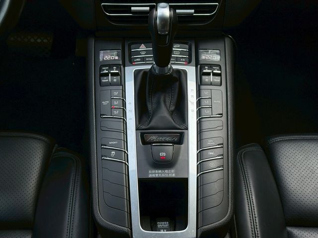 PORSCHE保時捷 MACAN  第12張相片