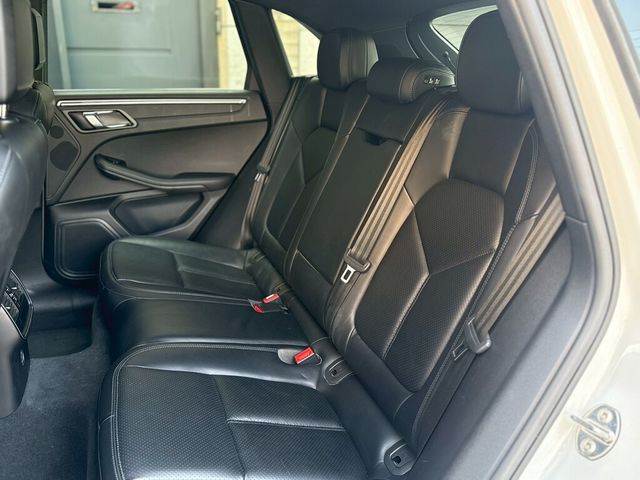 PORSCHE保時捷 MACAN  第14張相片