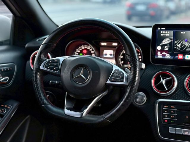 M-BENZ賓士 A180  第6張相片