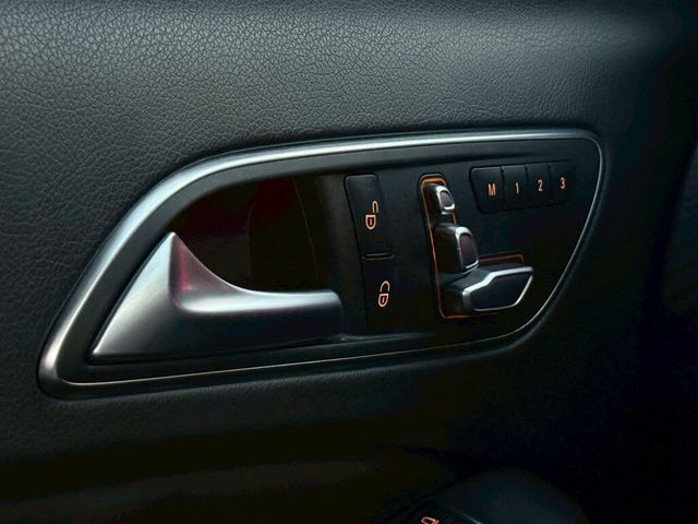 M-BENZ賓士 A180  第9張相片