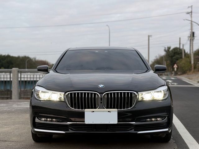 BMW寶馬 740LI  第2張相片