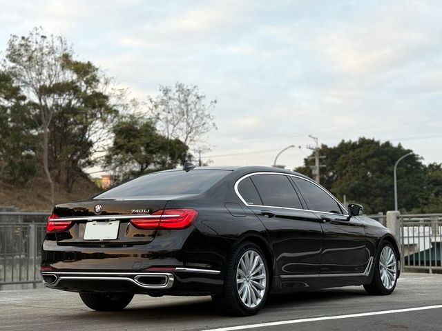 BMW寶馬 740LI  第4張相片