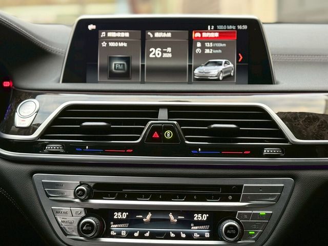 BMW寶馬 740LI  第13張相片