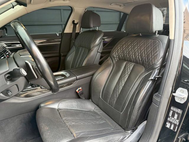 BMW寶馬 740LI  第19張相片